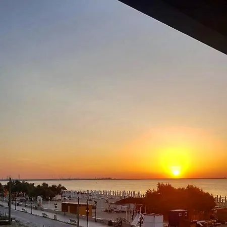 Apartment Doulcet View Năvodari