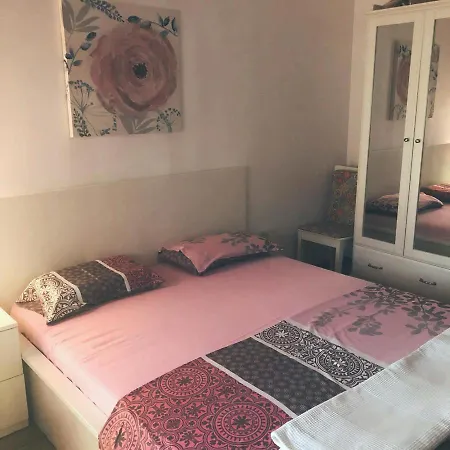 Doulcet View Apartament